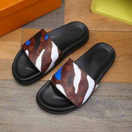 Picture of LV Slippers _SKU493958386521944